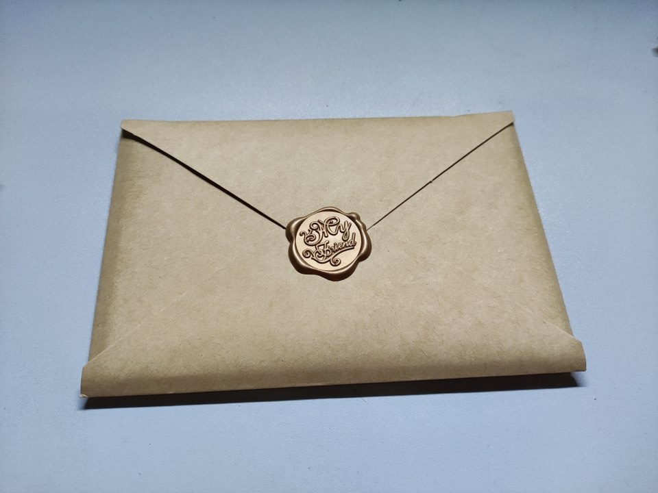 NW_Cyber's tweet image. 推特千粉达成，从这条推文的转发中抽一个小伙伴送一套年度精选明信片