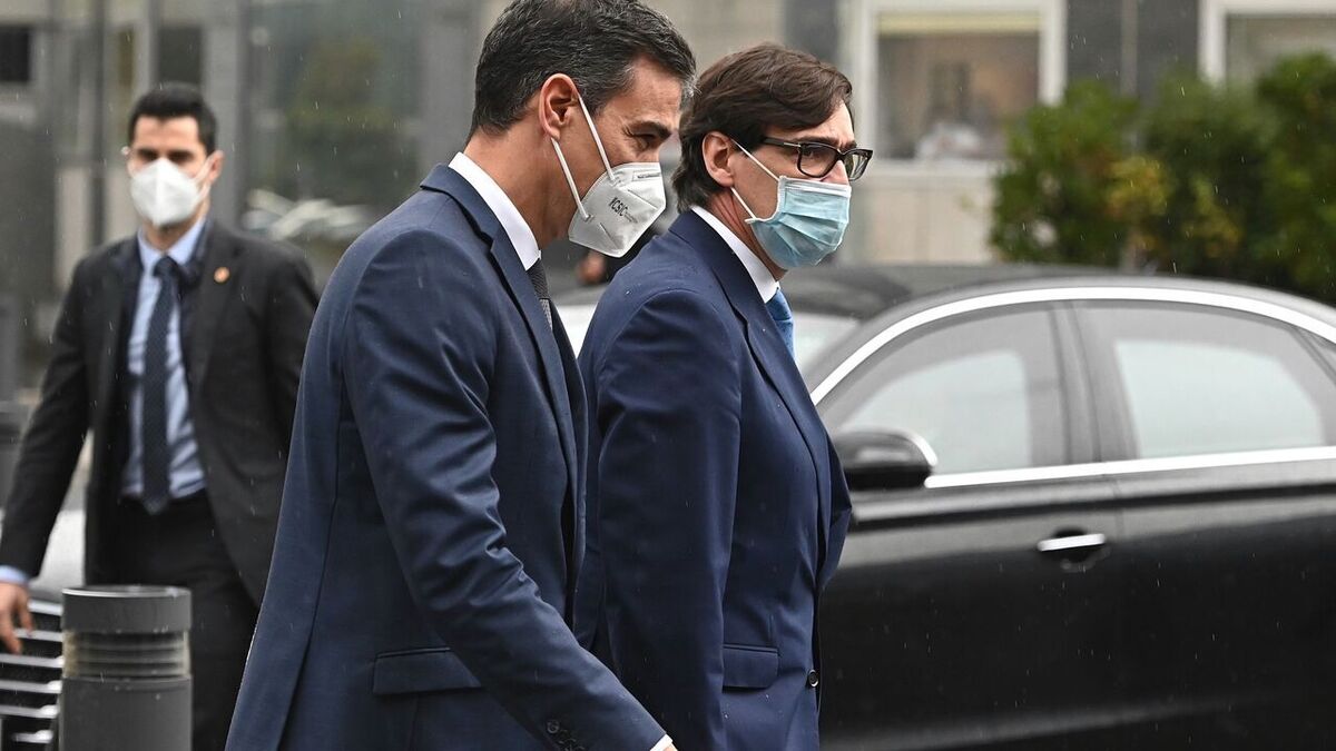rosadiezglez's tweet photo. Este gobierno pagará, antes o después, por lo que ha hecho. .No dejemos que nos desanimen; como se decía antes,  la etapa no finaliza hasta que pasa el coche escoba. https://t.co/hnUgvjUhcg https://t.co/Z6uDyMCr9P