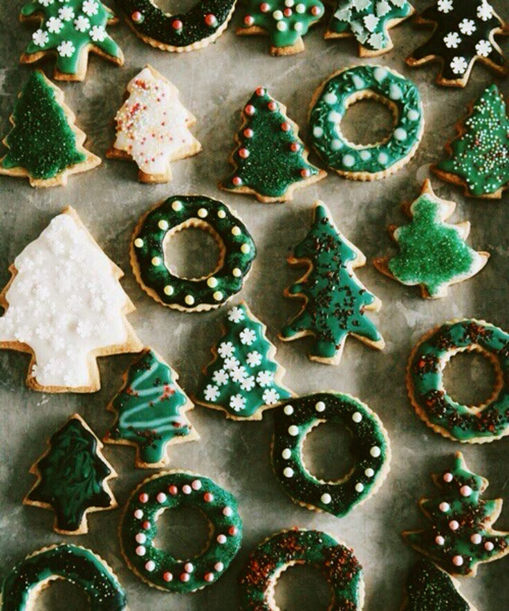 Since it's almost Christmas and we all love Chris...Chris Evans as Christmas cookies - a very sweet festive thread 