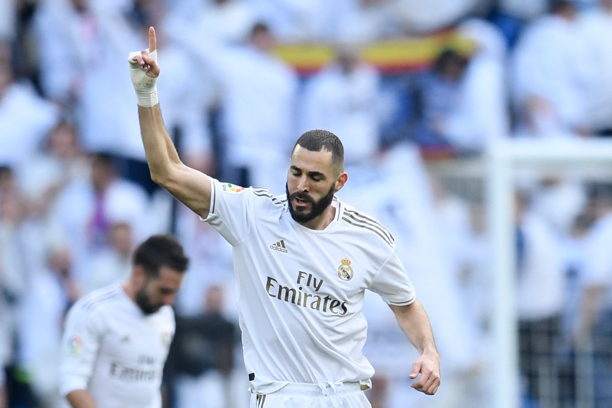 lagalerna_'s tweet photo. Hoy cumple 33 años @Benzema, genio ya empadronado en el olimpo madridista.

Con el Real Madrid ha ganado:

🏆🏆🏆🏆Champions League
🏆🏆🏆🏆Mundiales de Clubes
🏆🏆🏆Supercopas de Europa
🏆🏆🏆Ligas
🏆🏆Copas del Rey
🏆🏆🏆Supercopas de España

¡FELICIDADES, KARIM! https://t.co/fAbF19iFqZ