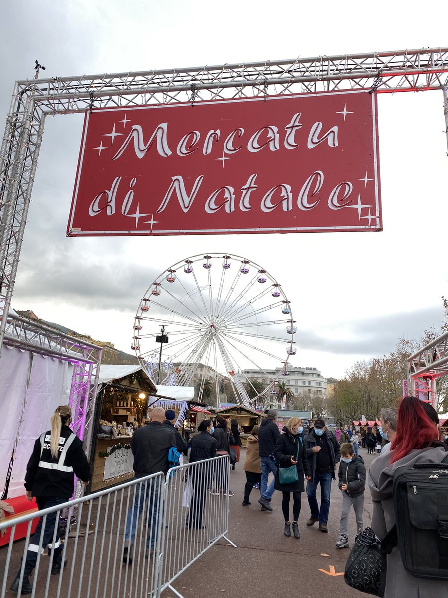 🎄 𝑴𝑬𝑹𝑪𝑨𝑻𝑼 𝑫𝑰 𝑵𝑨𝑻𝑨𝑳𝑬

Hè apertu u Mercatu di Natale in #Bastia ! I produttori, i creatori v’aspettanu. 

Bastia in festa ! 🎅🏼 🌟