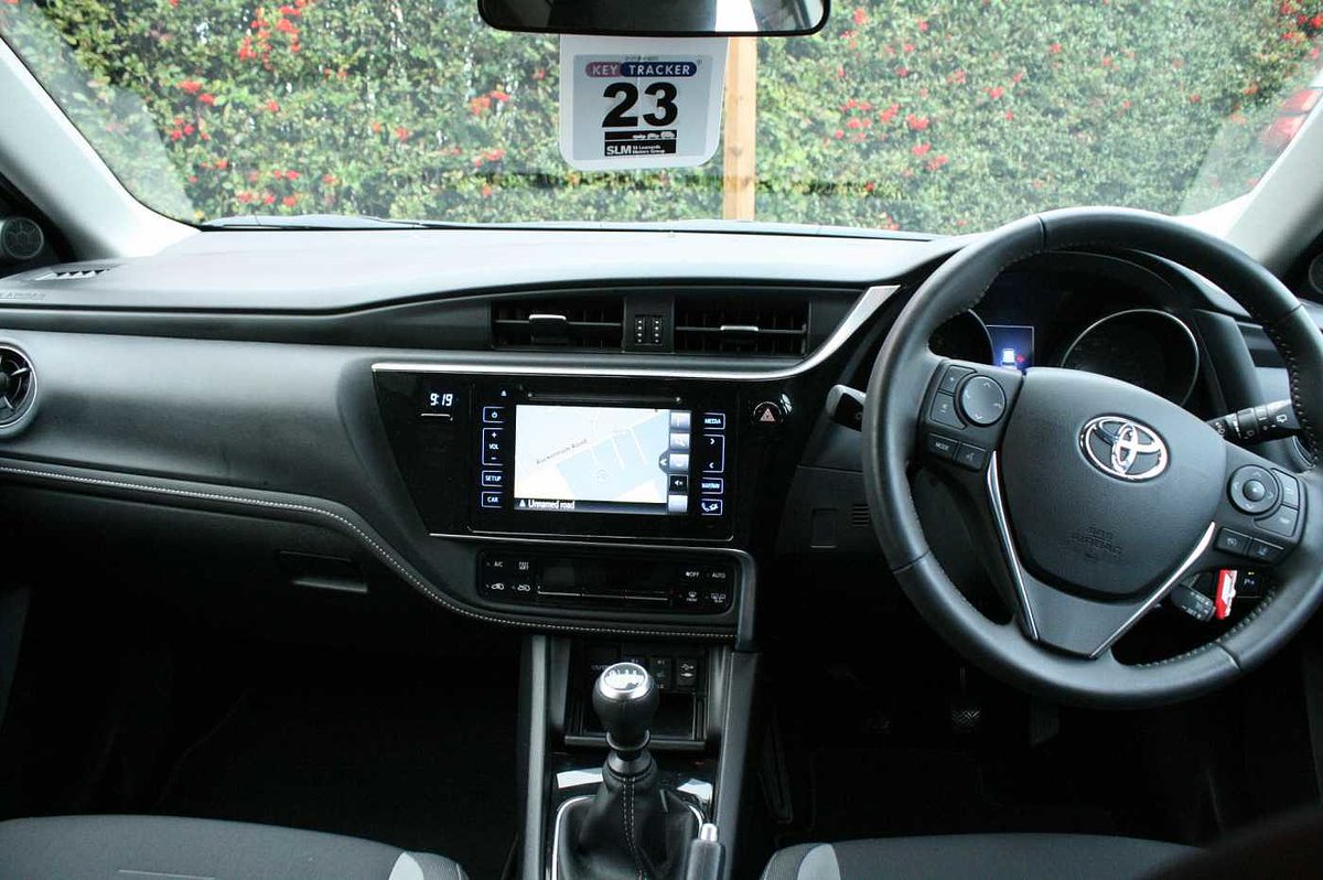 ❤ 2017 #ToyotaAuris Business Edition - bit.ly/2Wugynm
🚗 From £153 per month &amp; 4.9% APR representative* 🚗

- Cruise control
- Electric lumbar support
- LED daytime running lights
- Ventura cloth upholstery

*T&amp;C apply. SLM Toyota is a credit broker and not a lender