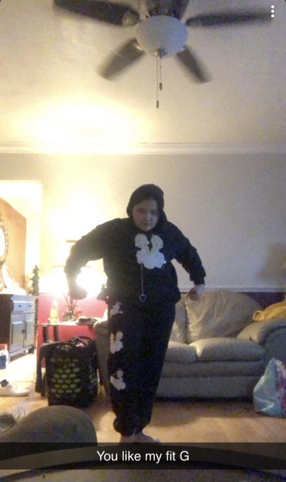 AnnaRuiz https://t.co/rIcgOAB5YG<a href="/tag/countryshit"class="tags"><span>&#35;countryshit</span></a><a href="/tag/amazondriver"class="tags"><span>&#35;amazondriver</span></a><a href="/tag/amazondelivery"class="tags"><span>&#35;amazondelivery</span></a>