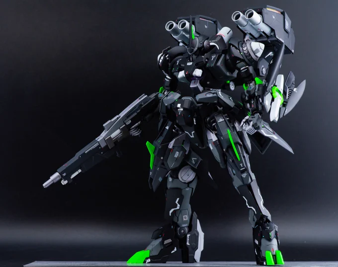 #プラスチックは斜め45度が優勝
ガンプラは真正面より斜め前が一番好き
ᕙ( ˙꒳​˙  )ᕗ 
