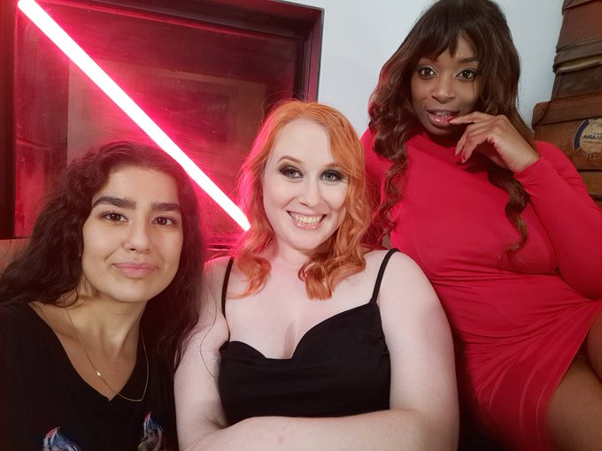 Had soo much fun the other week shooting utter smut with @itsmelolamarie and @lunasilverx for @joybearpictures