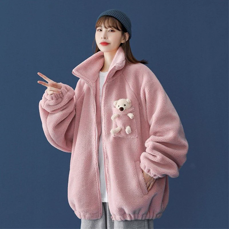 中国で流行っているらしい！クマを洋服に埋め込むファッション