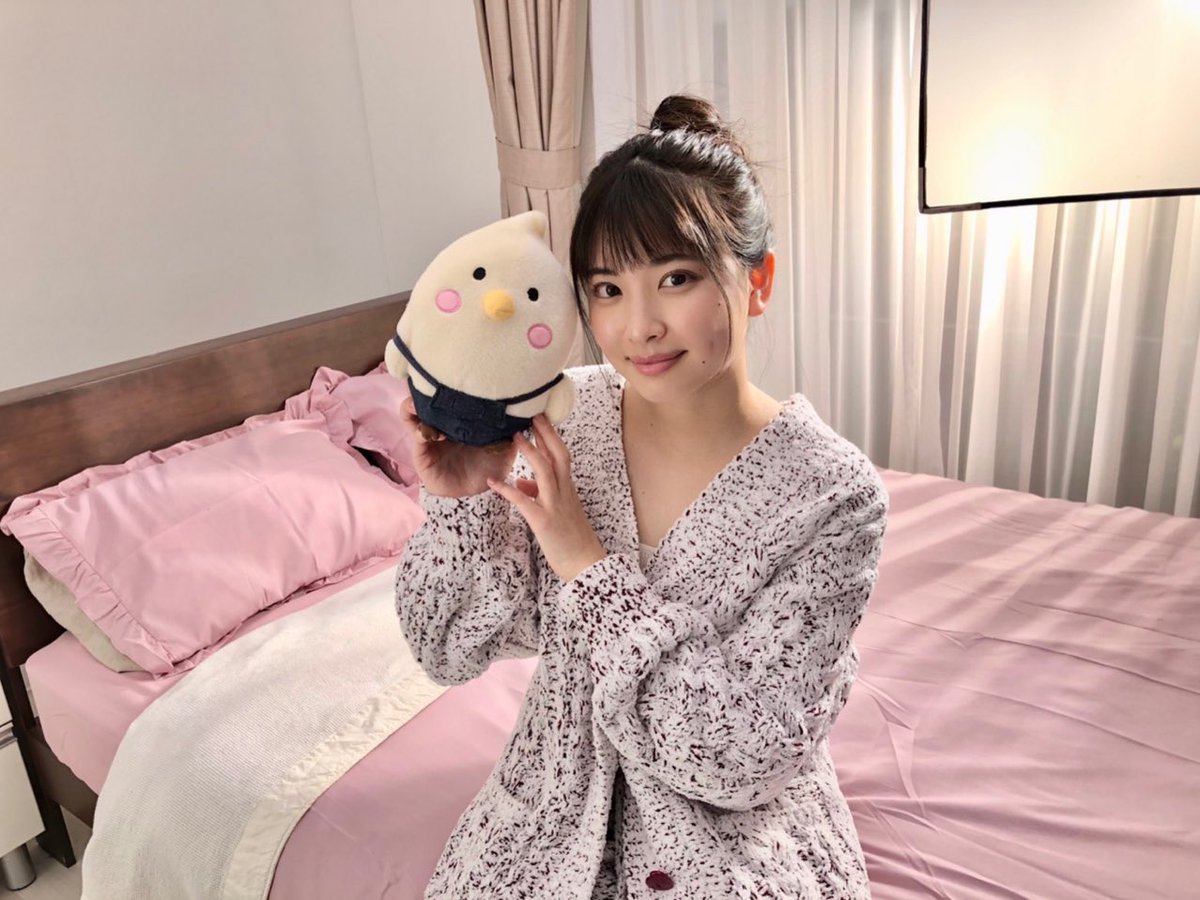 木下彩音 本日よりアプリ ポケカラ のcmが放送開始になりました 私も出演させて頂いています チェックしてみて下さい 皆さんもぜひダウンロードしてお家カラオケを楽しみましょう T Co Oirc2k7gip Pokekara ポケカラ T