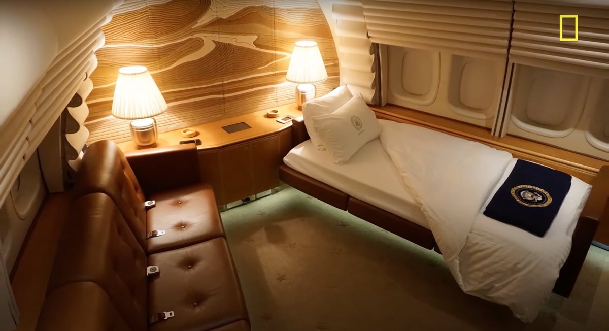 air force one bedroom