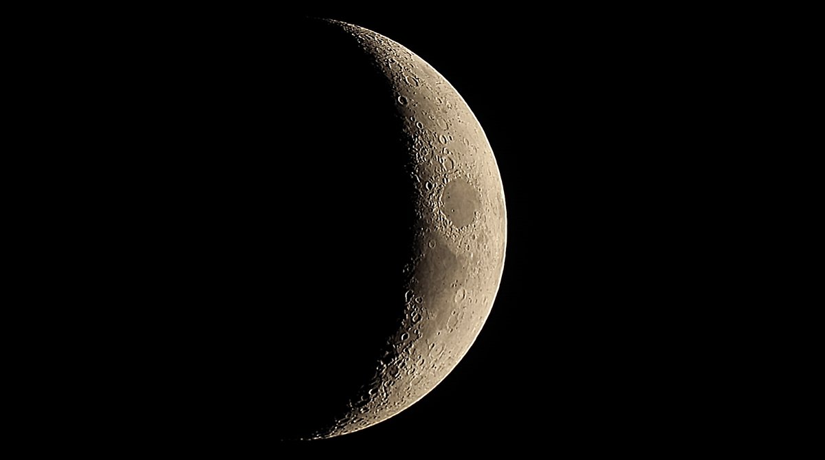 AnthonyJCook2's tweet image. Tonight's crescent moon at 6:55 p.m., PST Dec 18 (02:55 UTC Dec. 19).