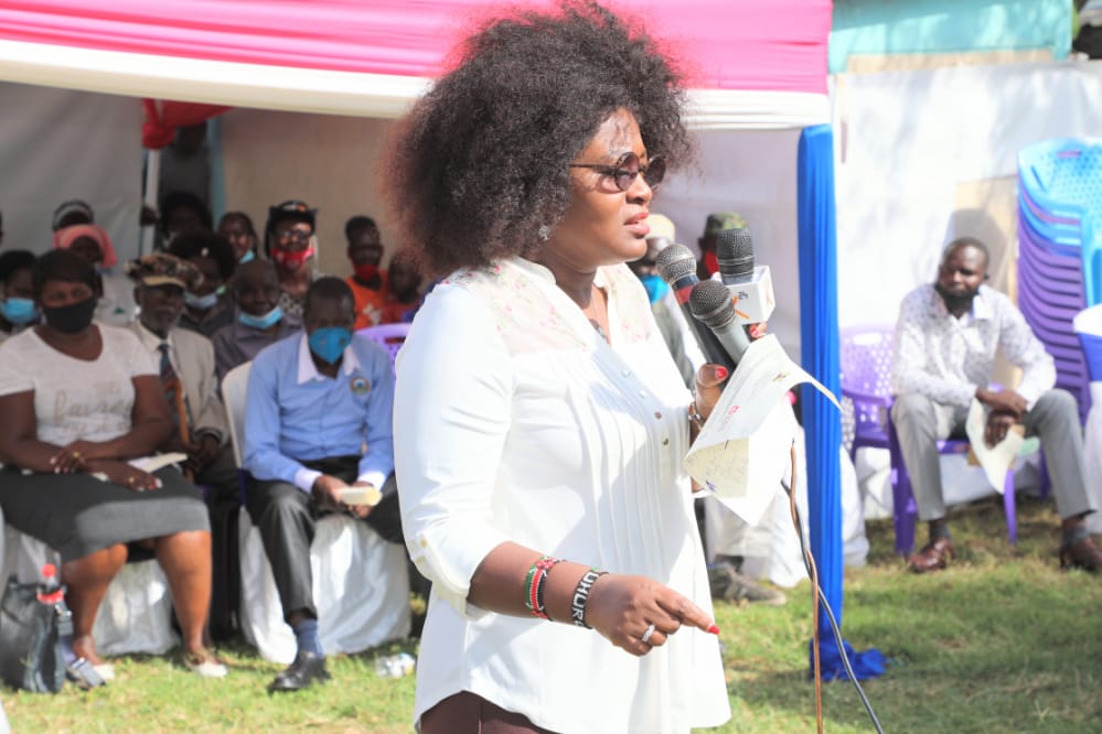 Rachelshebesh's tweet photo. ENPOWERING THE WOMEN.

I'm glad to have joined the Governor Kitui County, H.E Hon Charity Ngilu to support my friend and Mama County Kisumu, Hon Rosa Buyu in the opening of a NGAAF project, an initiative for women traders in Seme Constituency. Hongera my sister https://t.co/gK4yl2dHH1