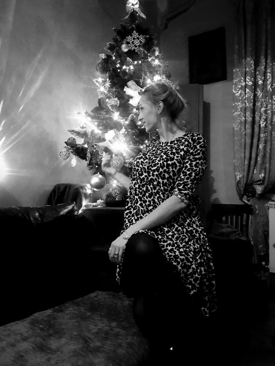 JuliaS86882421's tweet photo. I'm waiting for you, Santa! 😘😘
https://t.co/BELGOwDzoC
❤❤❤❤
#ImliveCom https://t.co/8qONHnOgjn