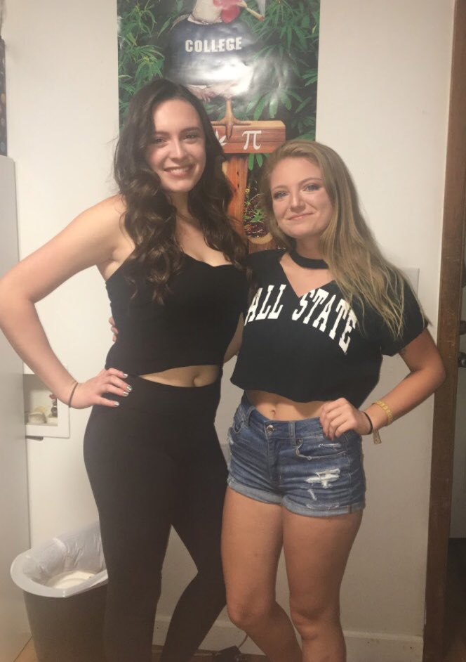 rx_nch's tweet photo. Why was I 10x hotter freshmen year?? https://t.co/rShQrJR03E