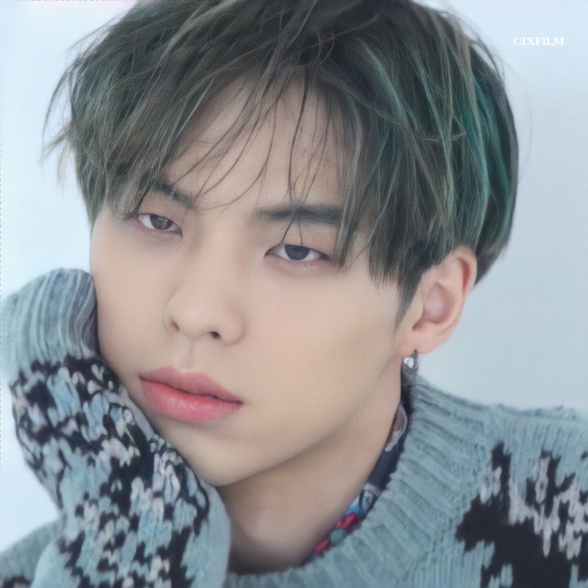 CIXFlLM's tweet photo. π
#CIX #μ¨μμ΄μμ€ #BYOUNGGON #BX #λ³κ³€ #CIXFlLM https://t.co/VrKW71u8ID