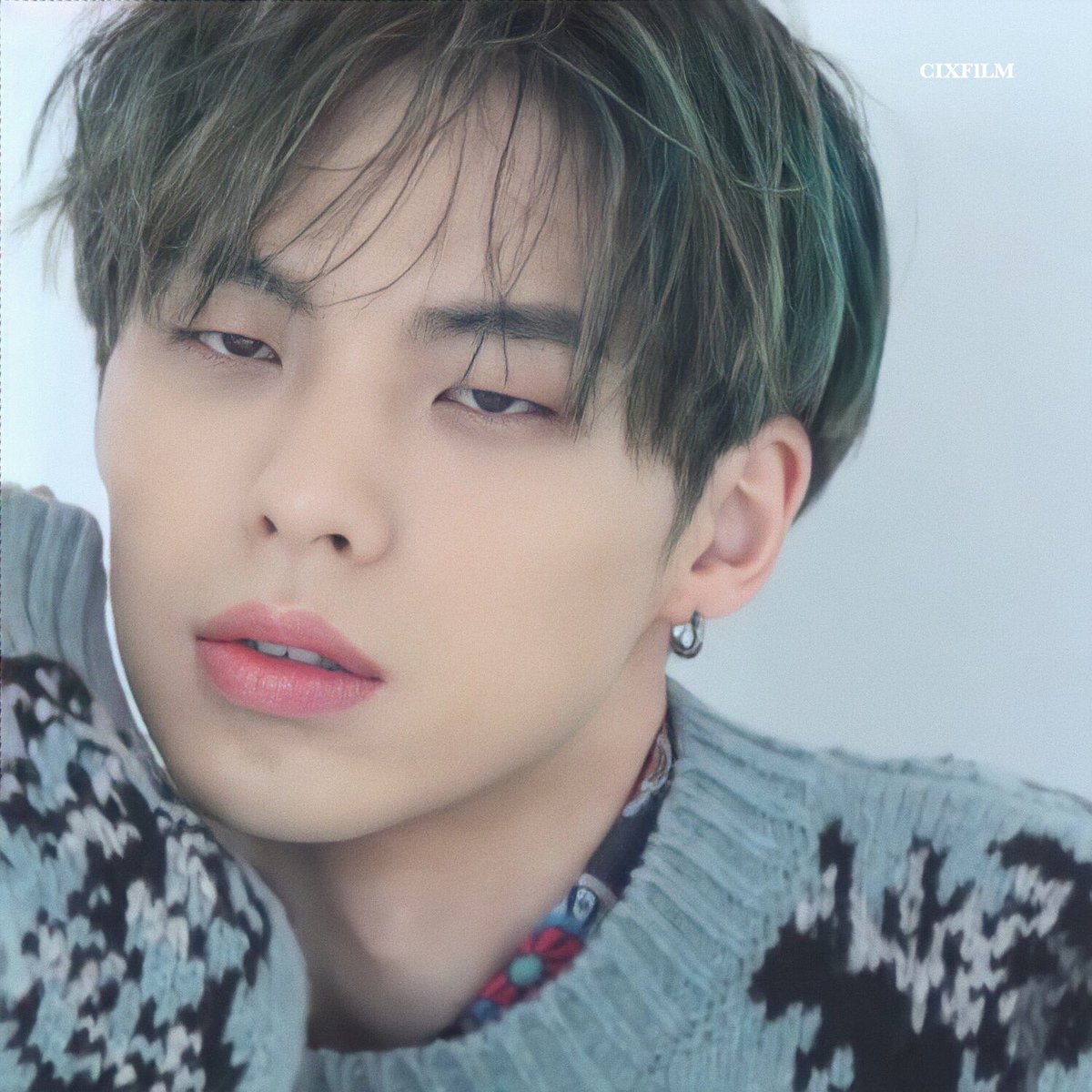 CIXFlLM's tweet photo. π
#CIX #μ¨μμ΄μμ€ #BYOUNGGON #BX #λ³κ³€ #CIXFlLM https://t.co/VrKW71u8ID