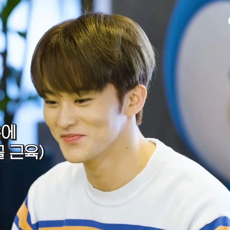HOONIESLUVR's tweet photo. @jayfIirts taeyong (nct) mark (nct) tae (bts) sunghoon :D https://t.co/iWOQpOuAQt