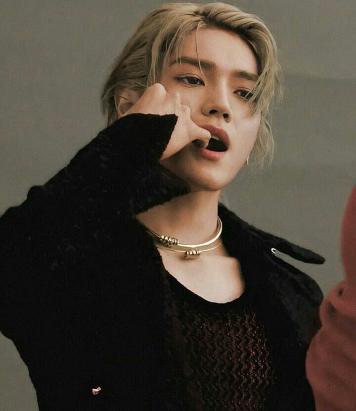 HOONIESLUVR's tweet photo. @jayfIirts taeyong (nct) mark (nct) tae (bts) sunghoon :D https://t.co/iWOQpOuAQt