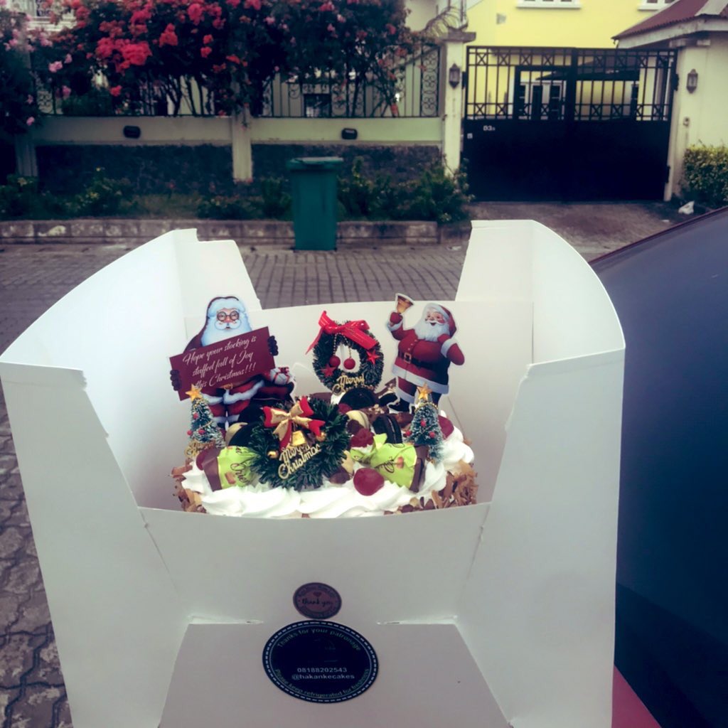 OmegaXDreams's tweet photo. 7:15am...
Cake by @hakankecakesndesserts Successfully delivered destination VGC!!! #CosmasDatUberGuy π https://t.co/NrqUFUMpb0