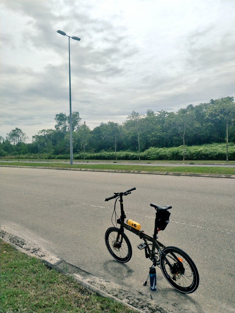 MZulOfficial's tweet photo. Kita rider tiada beza...

Kecuali... Basikal lajak.. jangan kawan budak basikal lajak sebab basikal diorang takde brek 🥵🥵🥵 https://t.co/0qAc8kPuoB