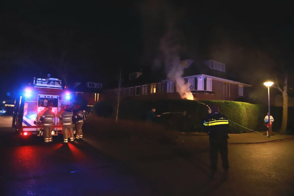 Hegbrand aan Van Hall-Laan in Naarden - ..