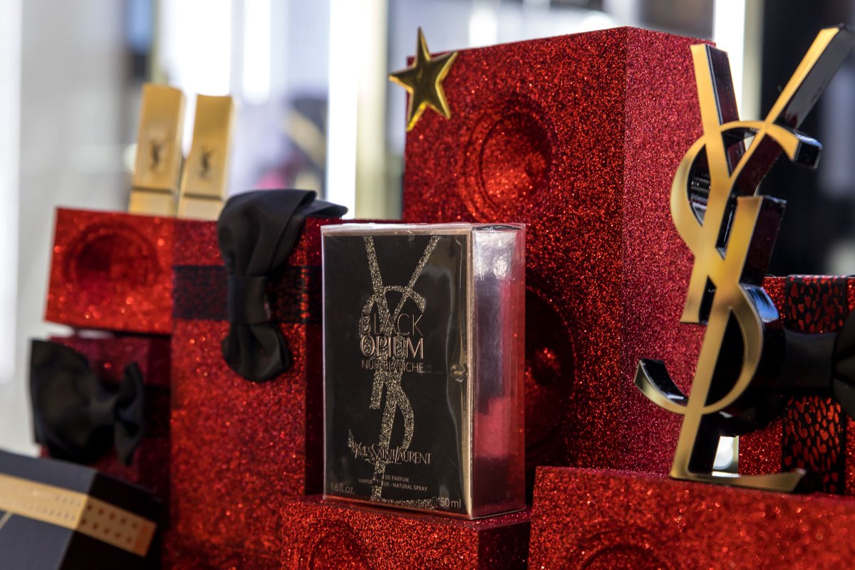 SandtonCity's tweet photo. From can’t-go-wrong classics to new, niche scents, alongside covetable keepsake boxes and makeup gifts that are sure to be a hit, there are so many thoughtful ways to give the gift of beauty with @yslbeauty 💄
#IconicSandton #CreateTomorrow #BuildTomorrowTogether #YSLBeauty #YSL https://t.co/KgmVUCxLo9