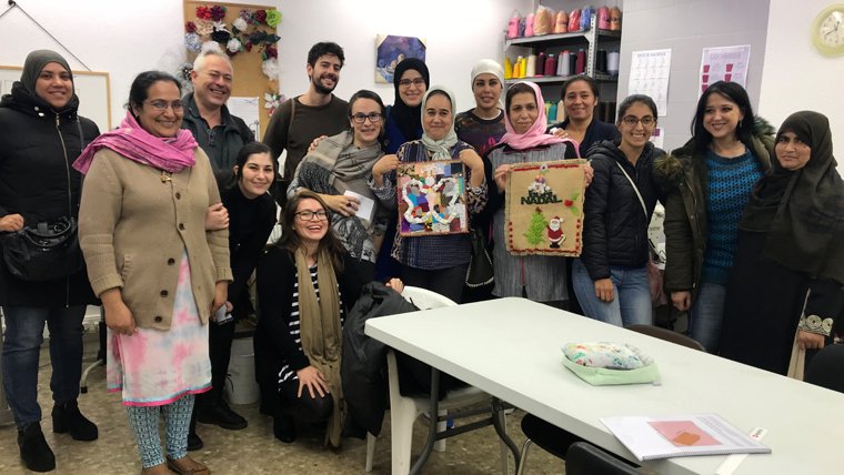 Fa dos anys... Hem rebut la visita d'associacions de dones del Marroc que promouen l’apoderament femení a través de la costura. Hem intercanviat experiències i hem creat xarxes...