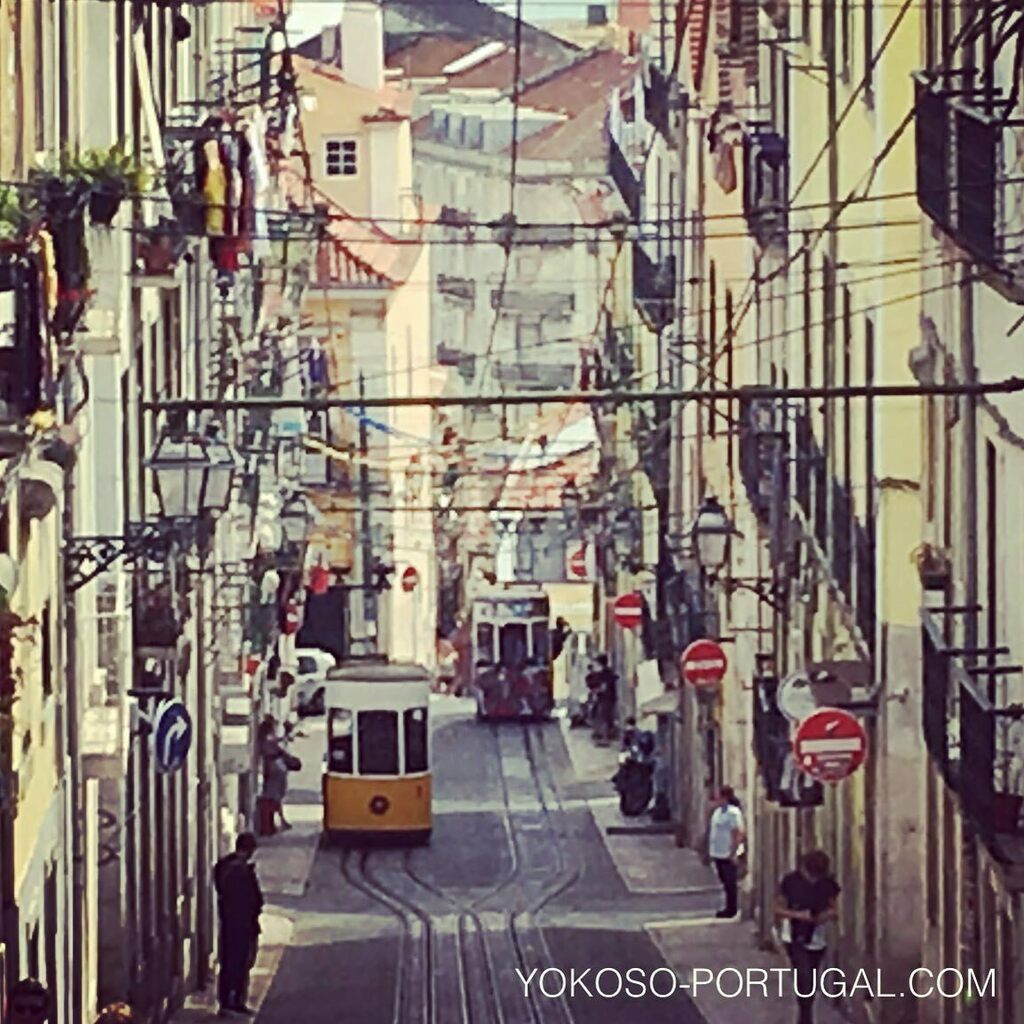 ট ইট র ようこそポルトガル リスボンらしい風景 ビカのケーブルカー リスボン ポルトガル