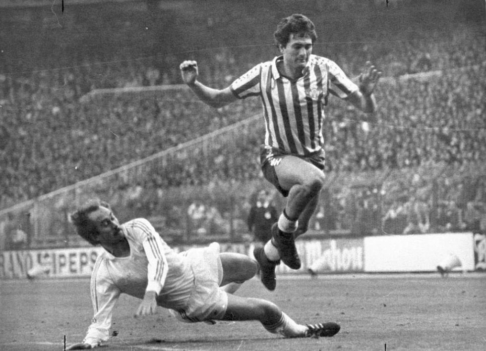 FOTOS HISTORICAS O CHULAS DE FUTBOL - Página 19 EplWYKFXEAEf7GG?format=jpg&name=medium