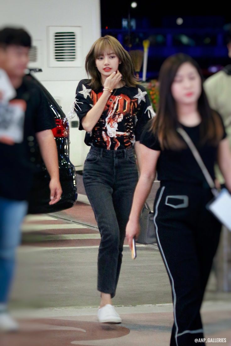 VAMOSAMORA's tweet photo. [ UPDATE : 201219 ]

AMORA (#아모라) Mukki was spotted at ICE BSD Tangerang for @MusicBankKR World Tour in Jakarta 'Miracle in December' final rehearsal.

#MusicBankinJakarta #MiracleinDecember
#AMORA #아모라 #MUKKI #묵키 https://t.co/ZdoYbHyeyn