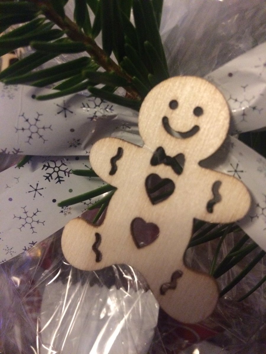 granvillestudio's tweet photo. Christmas pop up market #NorthShields #RoyalQuayOutlet find us near costa #Christmas2020 #NorthEast #Newcastle #NewcastleOutlet #Shopping #SmallBusiness #shoplocal #OwstonArt https://t.co/lmSilaTvdS
