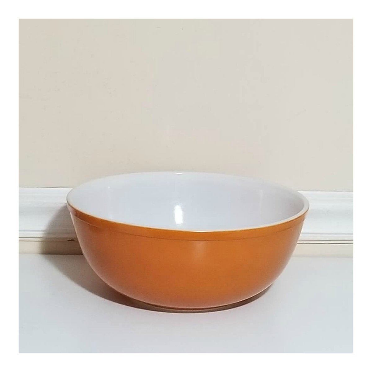 JunkYardBlonde's tweet photo. HTF Rare PYREX Earth Tones 4 Quart Burnt Orange Mixing Bowl , 404 limited set 400CRS edition https://t.co/oFpsyYFxMq #orange #white #glass #pyrexmixingbowl #pyrexlimitedset #400crsedition #rarepyrex #pyrexearthtones #4quart https://t.co/8poWAKmVIM