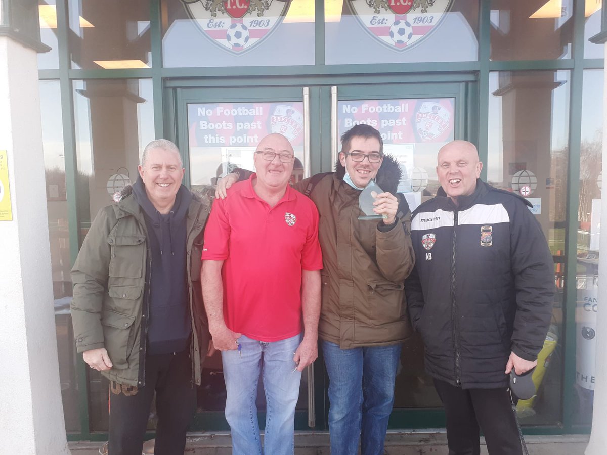 EmployabilityP's tweet photo. Good to see Thomas O’Neill @DisSportYorks Volunteer of the year back with the staff @Shelley_FC #grassroots #kirklees #employability Here he is with his trophy. https://t.co/3LriUOte5C