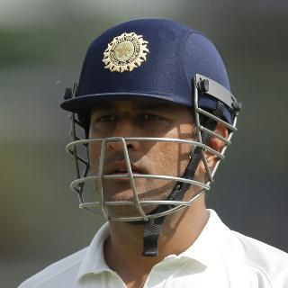 AkshithShetty93's tweet photo. #Dhoni has played 90 Test matches in his career and scored 4,876 runs in the 144 innings with help of 6 centuries and 33 half-centuries at the average of 38. The highest score of MS Dhoni in the test match was 224 which was made against Australia.

#INDvAUS #MSDhoni #NotDhoni https://t.co/5fUxsAp96G