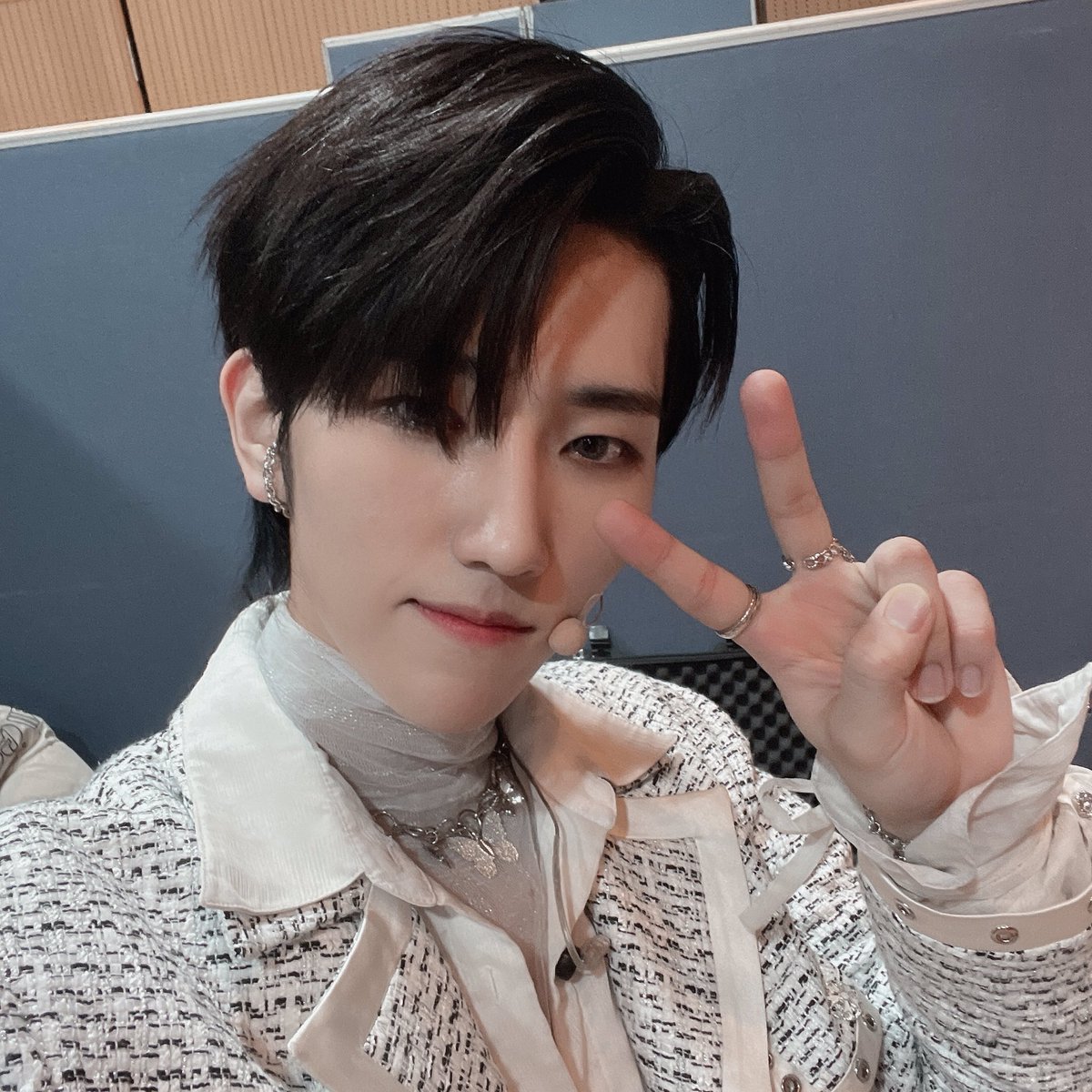 ELASTofficial's tweet image. 엘링❤️❤️
너무 보고싶어요ㅠㅠㅠ 
좋은 주말 보내고!! 맛있는 거 많이 먹어요!!!❤️
#Elast #엘라스트 #백결 #baekgyeul