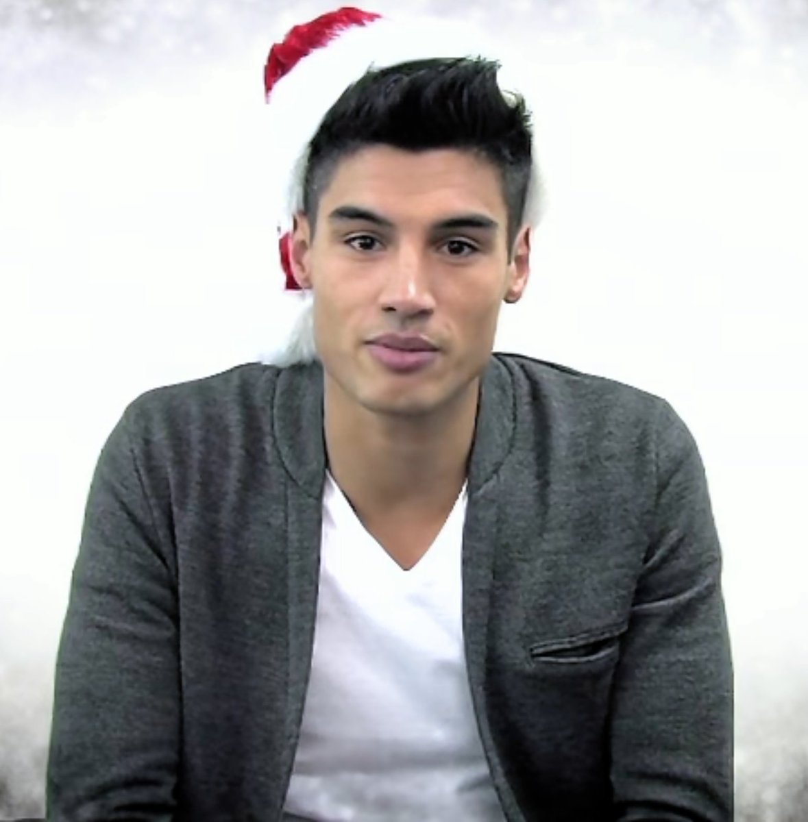 Inspiredbyabjay's tweet photo. #VeryHappySivaChristmasSaturday to all my dear friends
This #BeautifulMan @SivaKaneswaran is always so well prepared for #Christmas with the help of his #beautiful @Nare_esha
#MerryChristmas to them both too!
🎄🎁🎊🎈🎉
#StaySafeStayHealthy😷
#PositivityForTom https://t.co/ye1KRs0IjN
