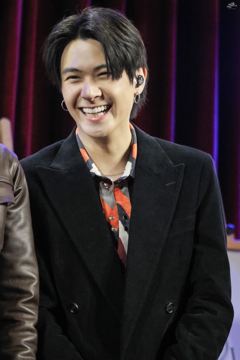 TheycallusTNT's tweet photo. [ 191220 ] • ยิ้มตาหยีเลยครับบ 😁🥺🤍
— @jackiejackrin 

➖ 
#JackieJackrin 
#TRINITY_TNT
#MagicalfestiveXTRINITY https://t.co/pJtSqWTvDA