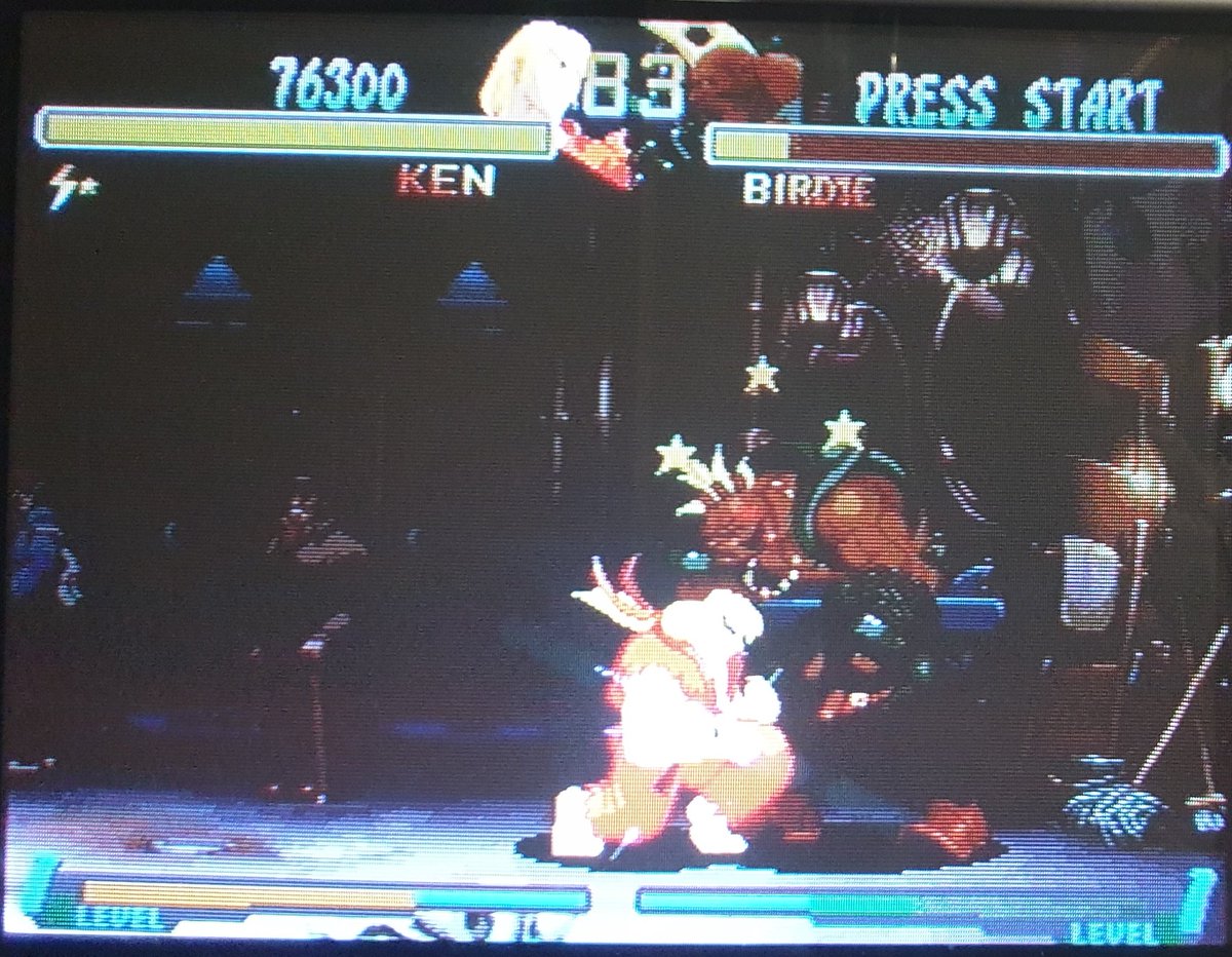 Like the Alpha 1, there is a 3 level Super meter that can be used in a number of ways, from Super Special moves of varying strength, to Alpha counters to the ingenius Custom Combo system. It's still a single bar but it's also extremely versatile.