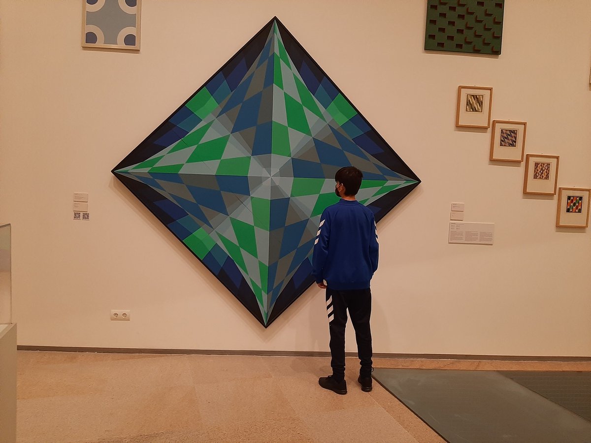 Centresalutvila's tweet photo. 👍Otro día en el Museo Terapéutico!!
Esta vez niñ@s adolescentes con sus Madres del Centro de Salud de Vila.
Esta etapa es muy bonita pero dura.
La emoción de entrar al Museo y salir diferente
#salutavila #museoterapeutico #seractivos @goib @asef_ibsalut https://t.co/7ggqdhd2Q7