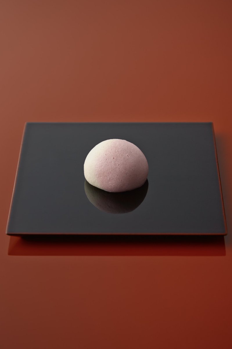 たねや クラブハリエ 明日12月日よりたねや全店で 迎春吉祥 迎春たねや饅頭 の販売が始まります 新たな年のはじまりを飾るお菓子は装いも華やかに 通販でも引き続きご注文承っております T Co U5uo8a7njh たねや クラブハリエ 迎春菓