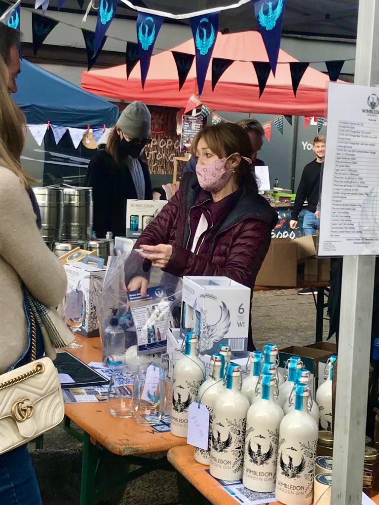 We can offer two options to collect Christmas beer and Wimbledon Garden Gin this weekend. The Brewery Shop is open 11-6pm today, &amp; tomorrow we’ll be at The Wimbledon Village Farmers Market 10-3pm. 🌲🌲🌲🍺🍸😃