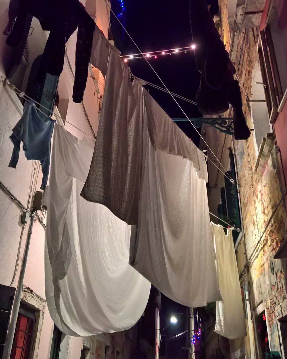  #Night  #washing  #Calle  #Castello  #Venezia  #Venice  #Venezia1600