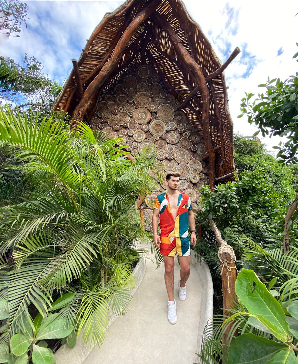 gildomani's tweet photo. #azuliktulum 🌴☀️🌊
#sferikart https://t.co/2wfIj5rTfi