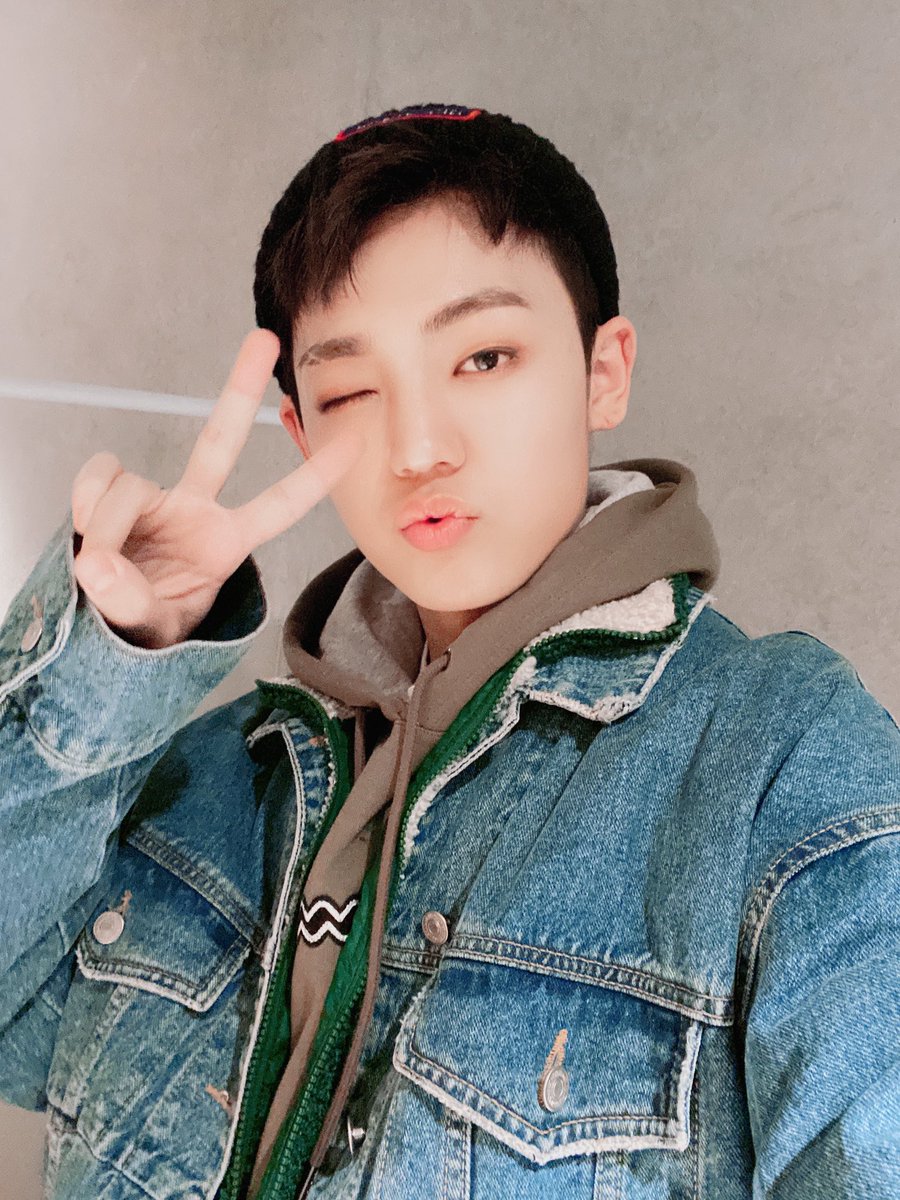 official_ACE7's tweet photo. [#에이스_찬]

여러분 저녁 맛있는 거 드세용!!!😘
드신 분은 뭐 드셨는지, 안 드신 분은 뭐 드실 예정인지 얘기해주실 수 있으세요??😊

#ACE #에이스 #CHOICE #초이스 https://t.co/cfk4DRZb3b