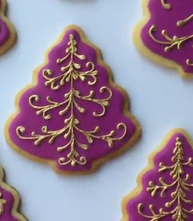 Since it's almost Christmas and we all love Chris...Chris Evans as Christmas cookies - a very sweet festive thread 