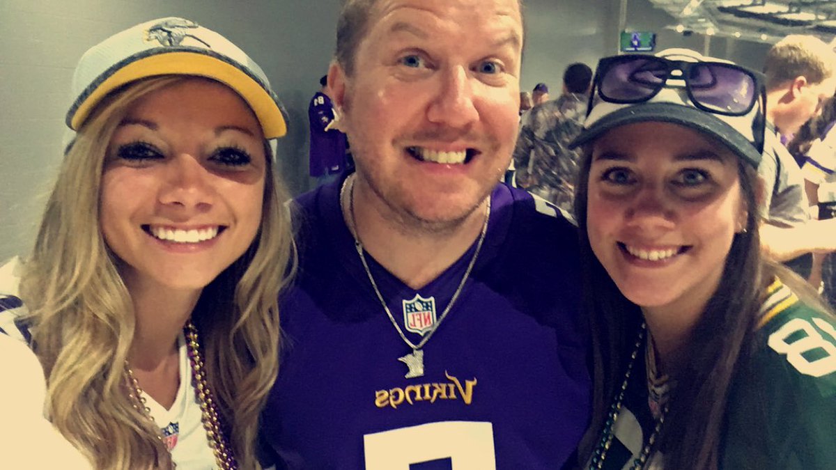 afuselier13's tweet photo. ⁦@NickSwardson⁩ a Vikings fan.. let’s get together #missyou #vikings https://t.co/5eU8t3idhK
