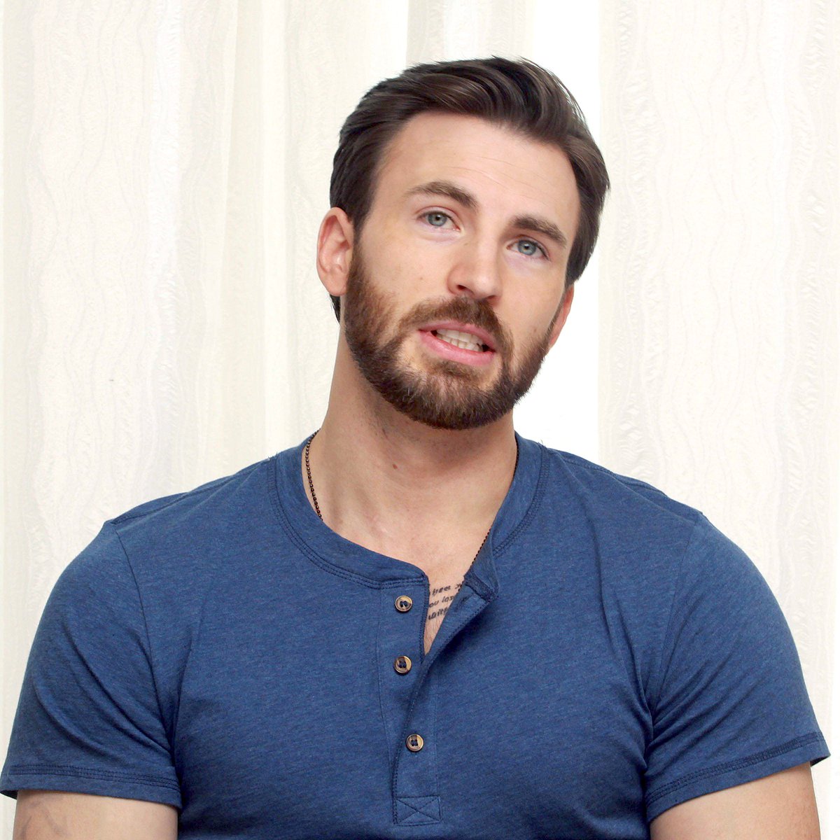 Since it's almost Christmas and we all love Chris...Chris Evans as Christmas cookies - a very sweet festive thread 