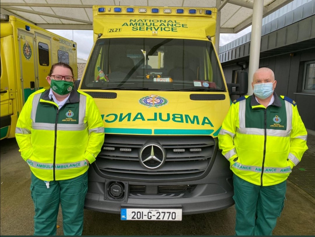 Delighted to have welcomed #paramedics Caroline and Micheal from <a href="/AmbulanceNas/">National Ambulance Service</a>(North Tipperary) to work alongside myself and <a href="/JulesCC77/">Julie Carson</a> in #newryambulancestation <a href="/NIAS999/">NIAS</a> last night. We were so grateful for your help, hope tonight's shift goes well too😊🚑❤️