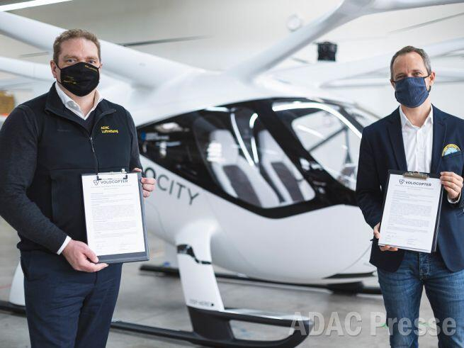 ParamedProf's tweet photo. Leading German #HEMS operator #ADACLuftrettung has reserved two VoloCity #multicopters from @volocopter for use in #EMS #SAR #aeromedical following feasibility study finding air rescue with manned multicopters is possible, sensible & improves #EMS care.
https://t.co/KeR0KjCzBx https://t.co/i8FYcvH9pi