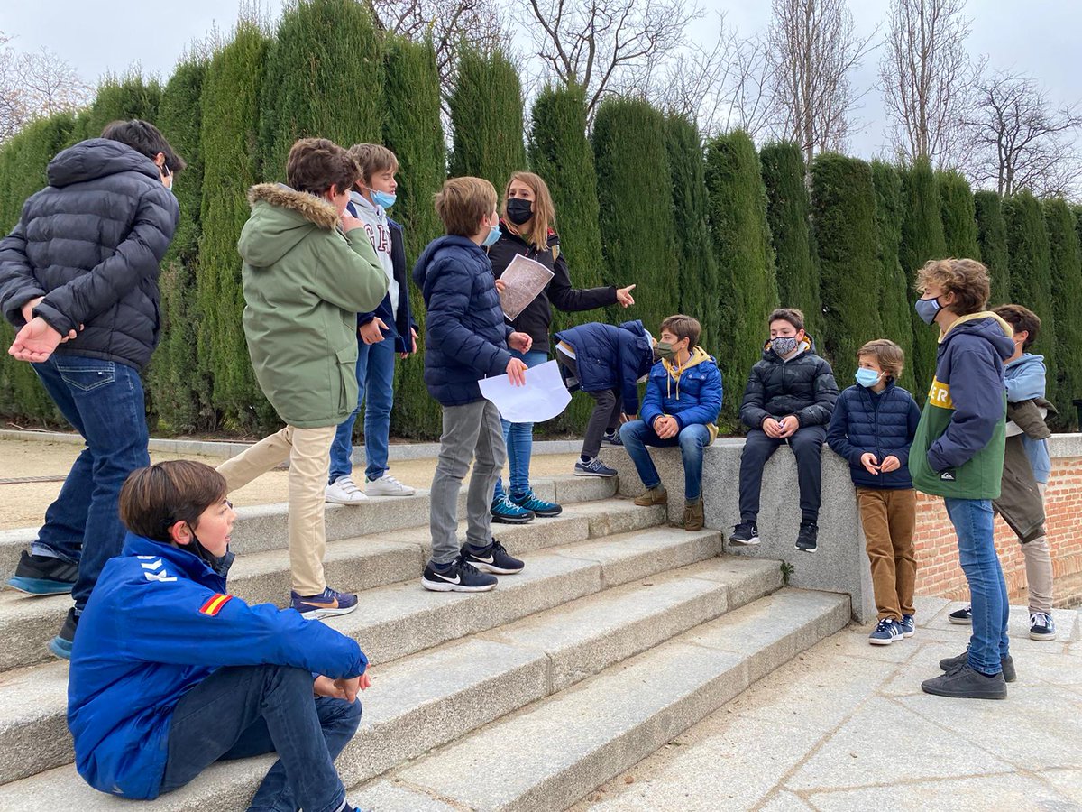 ColegioAldovea's tweet photo. Aprendiendo historia in situ. 1⁰ y 2⁰ de #secundaria descubre la historia de que el Parque del Retiro esconde. #somosaldovea #learningbydiscovering #madridysuhistoria https://t.co/MAdmmZdHWj