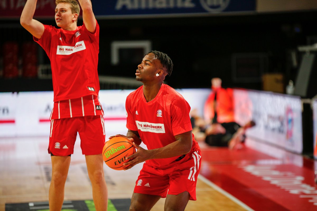 FCBB_Campus's tweet photo. Matteo #Brazzi ist zurück! 🙌
1⃣ Jason #George
2⃣ Jonas #Sauer
7⃣ Erol #Ersek
8⃣ Moritz #Noeres
9⃣ Luis #Wulff
1⃣0⃣ Michael #Rataj
1⃣1⃣ Lennart #Weber
1⃣3⃣ Lukas #Zerner
1⃣5⃣ Mohamed #Sillah
2⃣0⃣ Philipp #Walz
2⃣4⃣ Maxwell #Dongmo
2⃣7⃣ Matteo #Brazzi
@hwk_muenchen https://t.co/XjjWzbsY7b