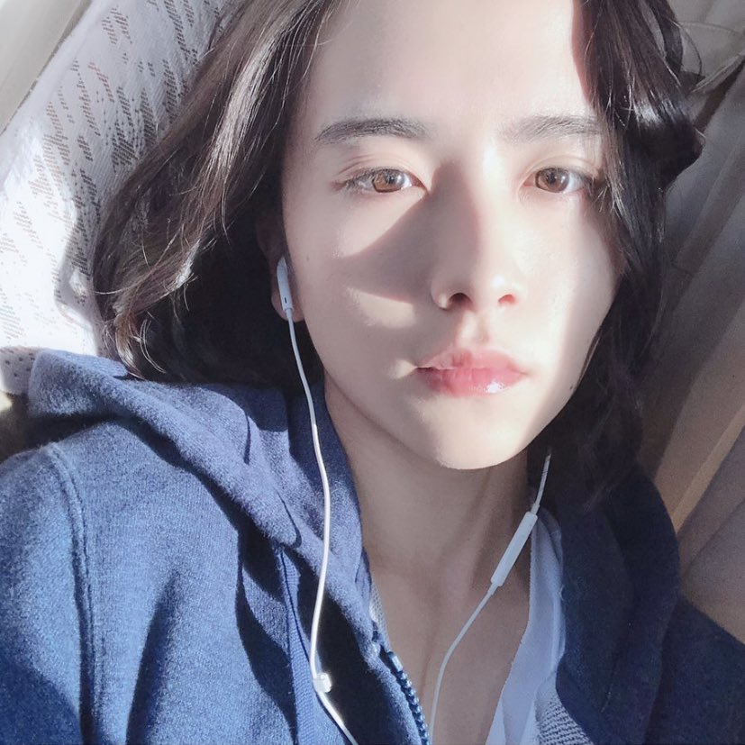 nuguegi__'s tweet photo. 約束のネバーランドにノーマン役で出てる板垣李光人くん、美人すぎてびっくりしちゃって…
目元がめちゃくちゃハニに似てるなあ〜〜って思いながらインスタ見てたら本物のハニ出てきて息できん https://t.co/X1x0gwydWc